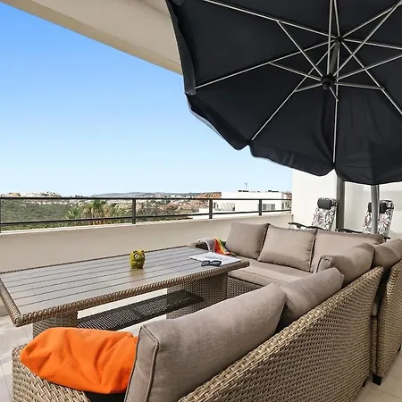 Brandnew Camarate Hills -casares Golf Apartamento